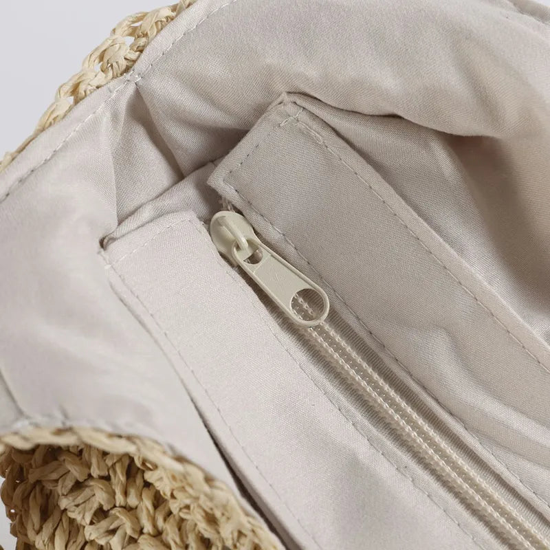 Round straw shoulder bag - Shreya