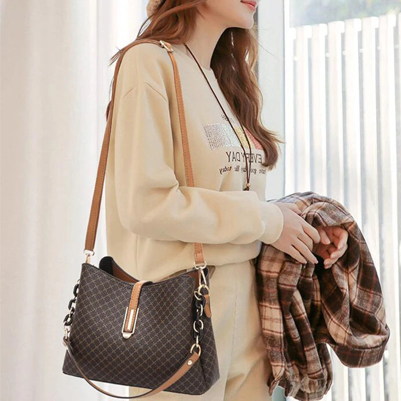 Nina - Designer shoulder bag