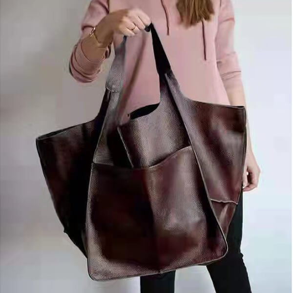 Xylia | New oversized handbag in handmade vegan leather.