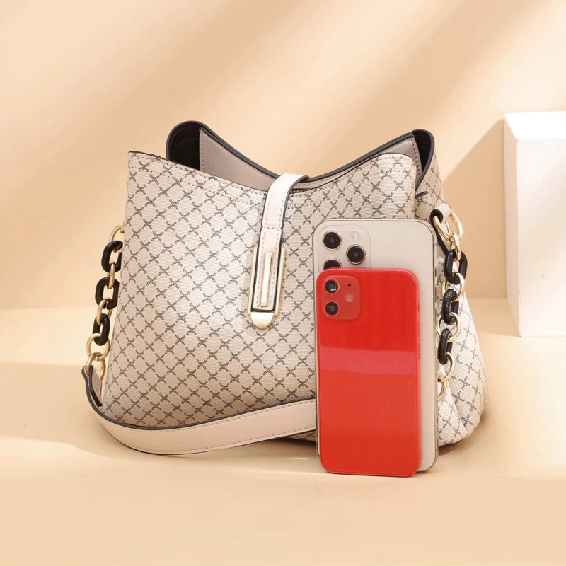 Nina - Designer shoulder bag