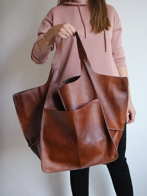 Xylia | New oversized handbag in handmade vegan leather.