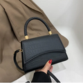 Nora handbag - With practical top handle