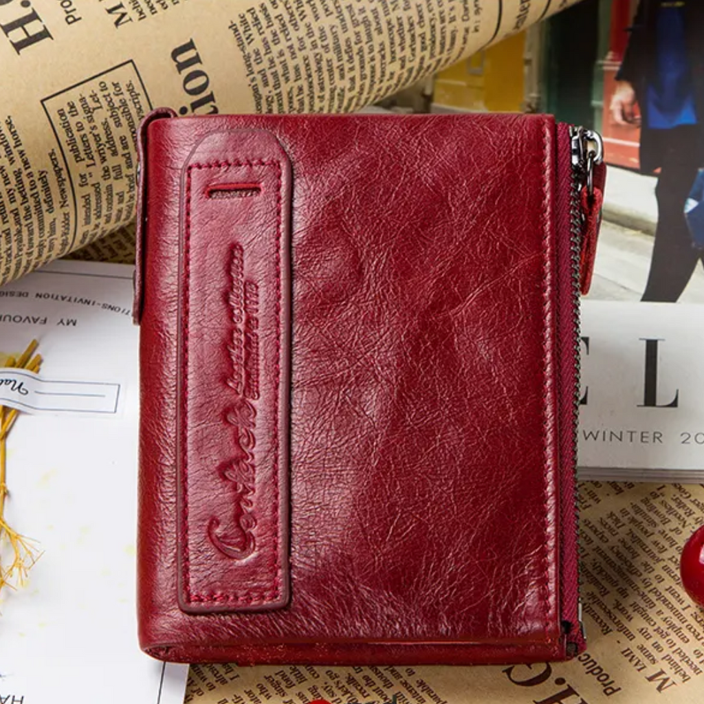 Compact wallet with double zipper closure | Practical and elegant