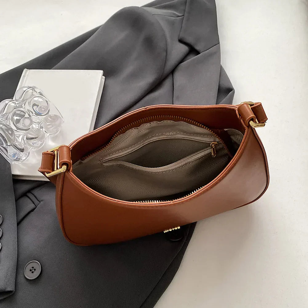 Trendy shoulder bag in vegetable leather