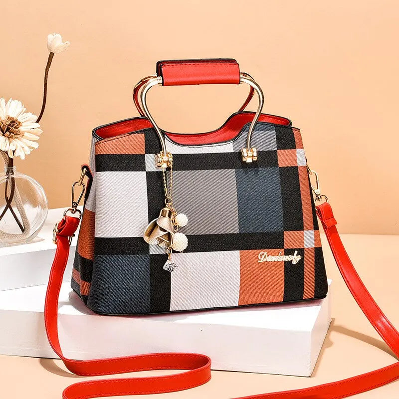 Women's leather shoulder bag - Everleigh