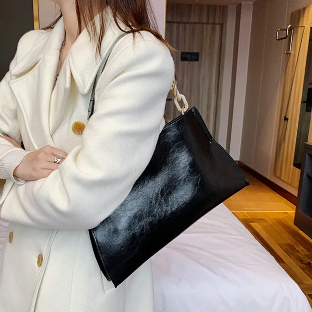 Cleo shoulder bag - Charming and elegant
