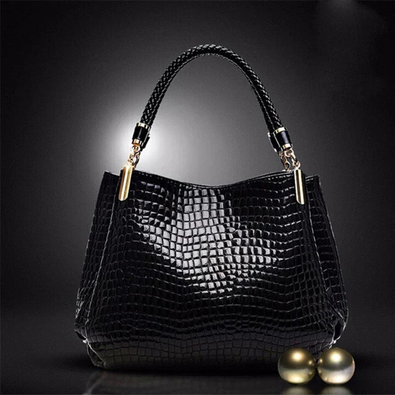 Xella | Elegant handbag with crocodile pattern