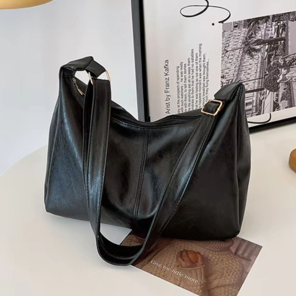 Iolanthe - Elegant and casual shoulder bag