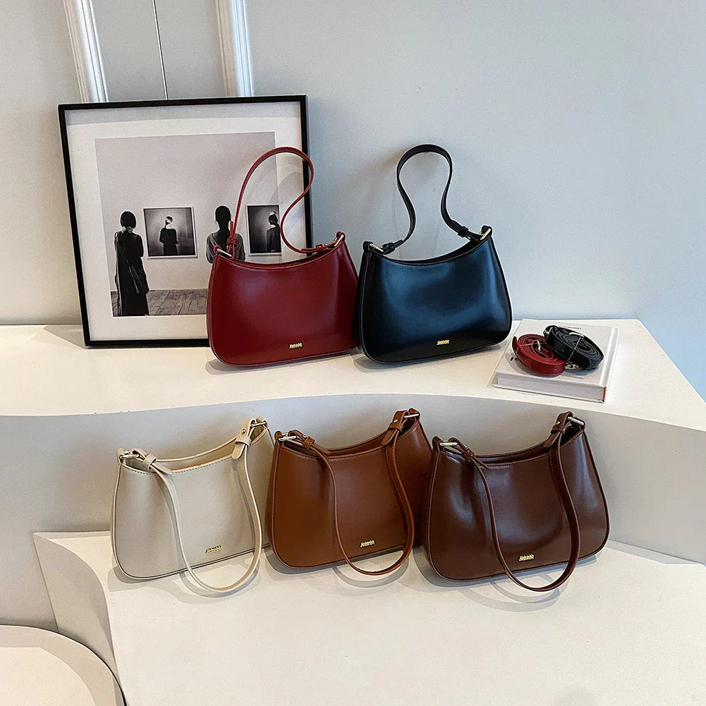 Trendy shoulder bag in vegetable leather