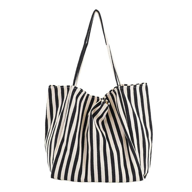 Fashionable shoulder bag