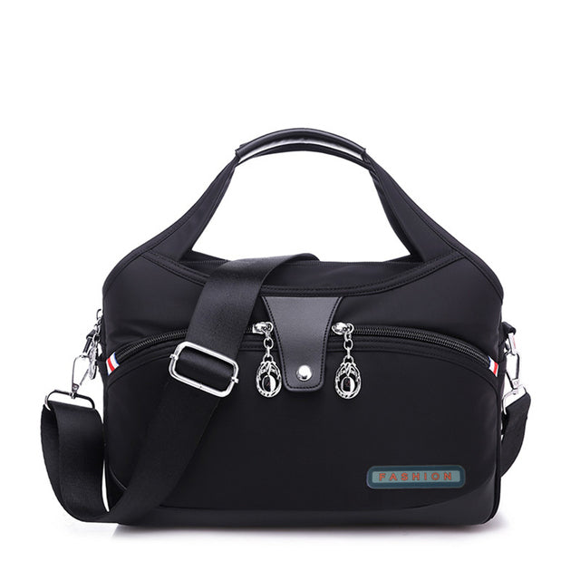 Zephyr handbag: safety and style on the move