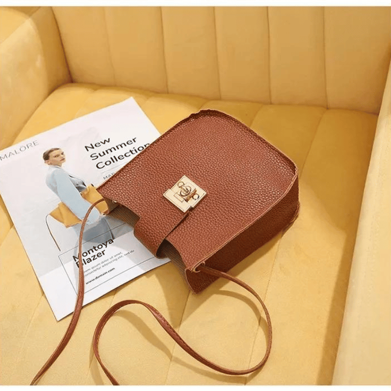 CB - Fashionable shoulder bag with adjustable strap