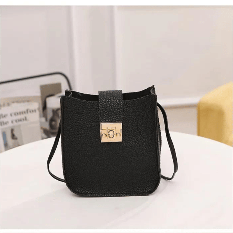 CB - Fashionable shoulder bag with adjustable strap