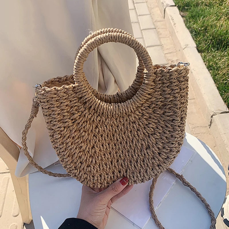 Women's woven handbag - Chic and lightweight