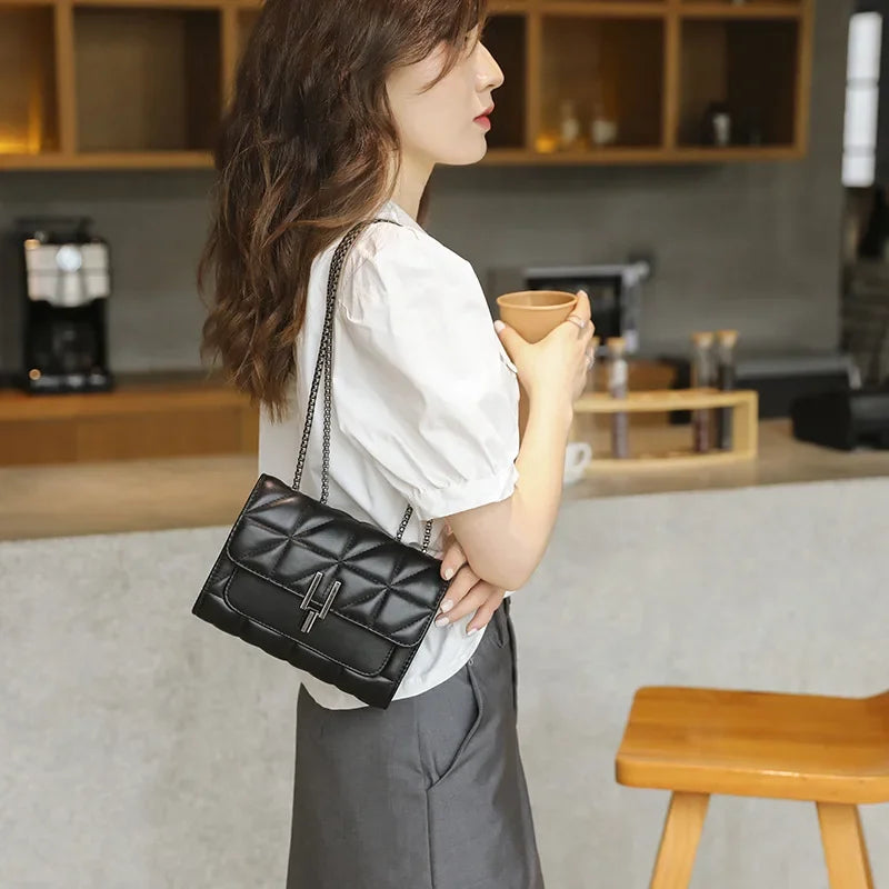 AuroraElegance leather shoulder bag