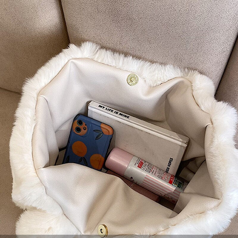 Nina plush handbag - Comfortable, wintry handbag for women