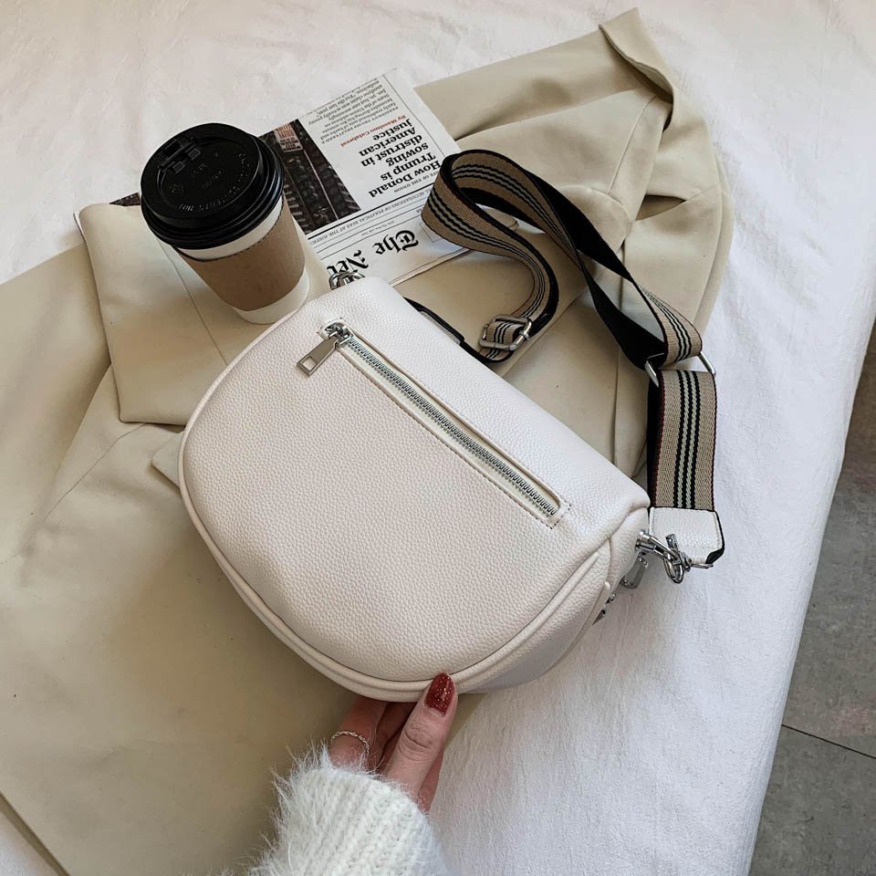 LIV Shoulder bag