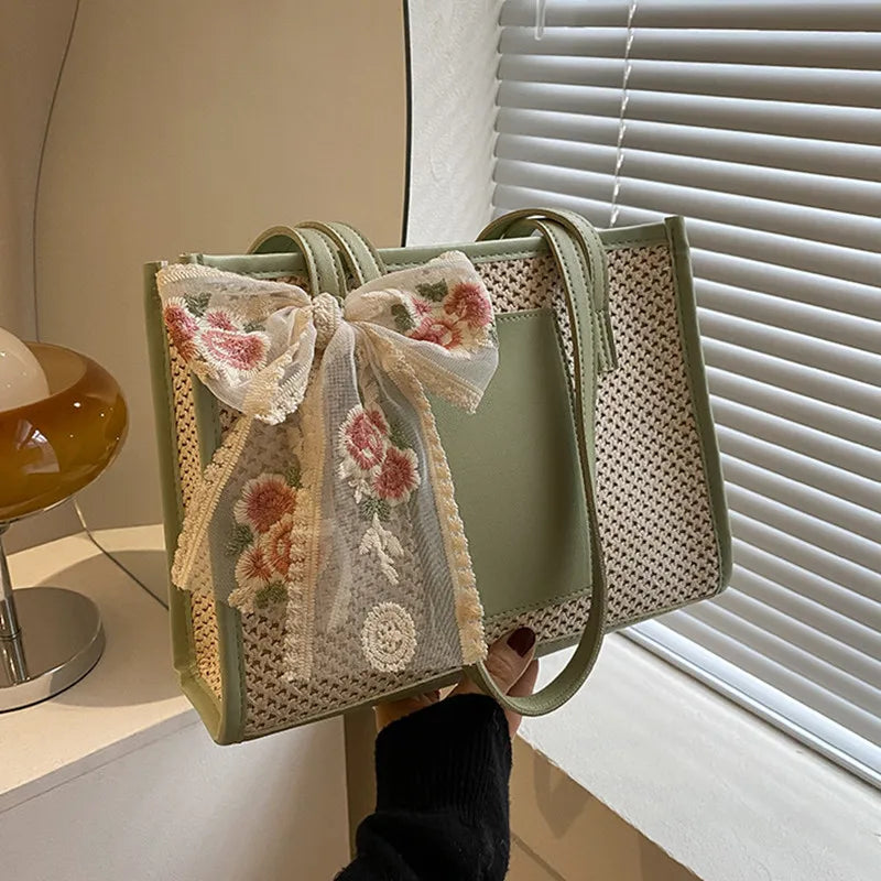 ChicWave Holiday braided handbag