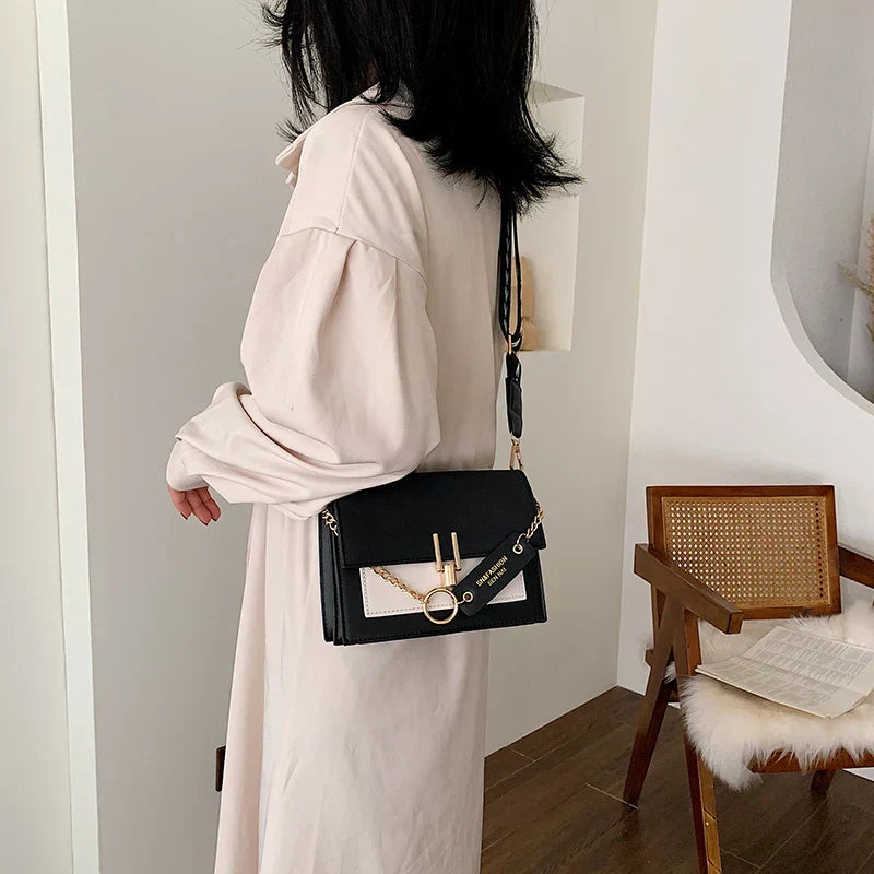 LuxeLena Shoulder bag in contrasting color