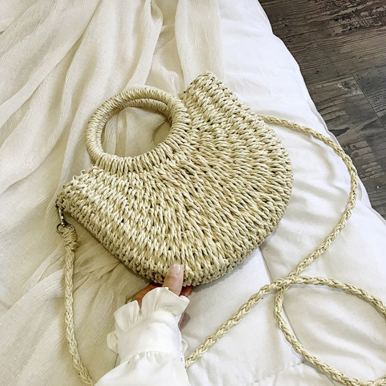 Women's woven handbag - Chic and lightweight