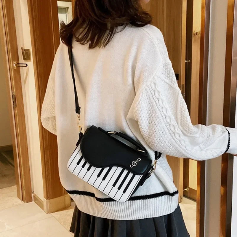 ChicAmore Shoulder bag Trendy and stylish