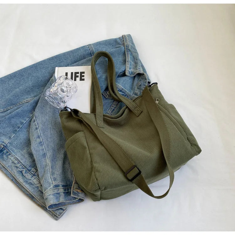 EcoTrail - Travel bag with corduroy shoulder strap