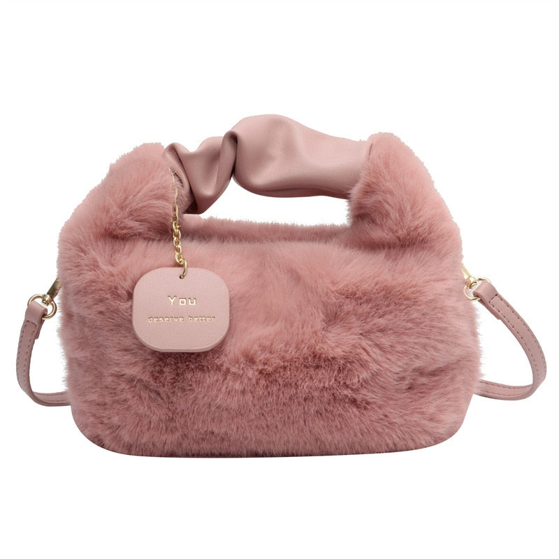 Ella Fluffy handbag - A bag you want to hug