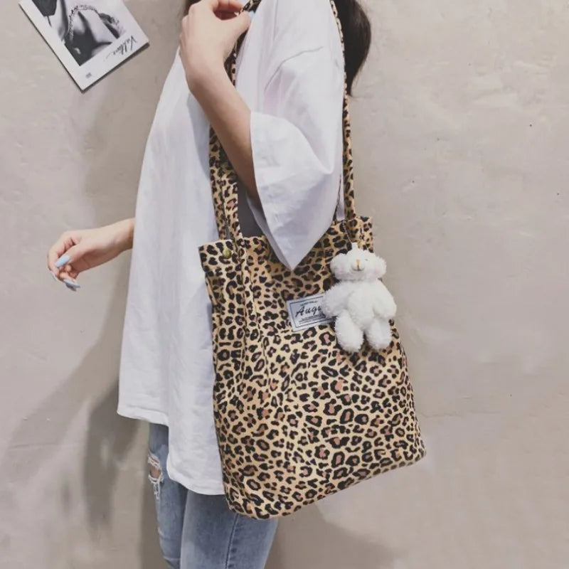 VivaModa chic leopard shoulder bag