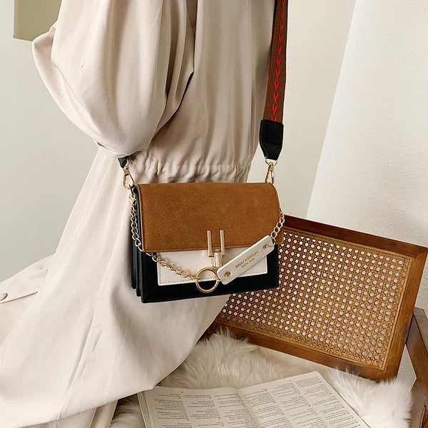 LuxeLena Shoulder bag in contrasting color