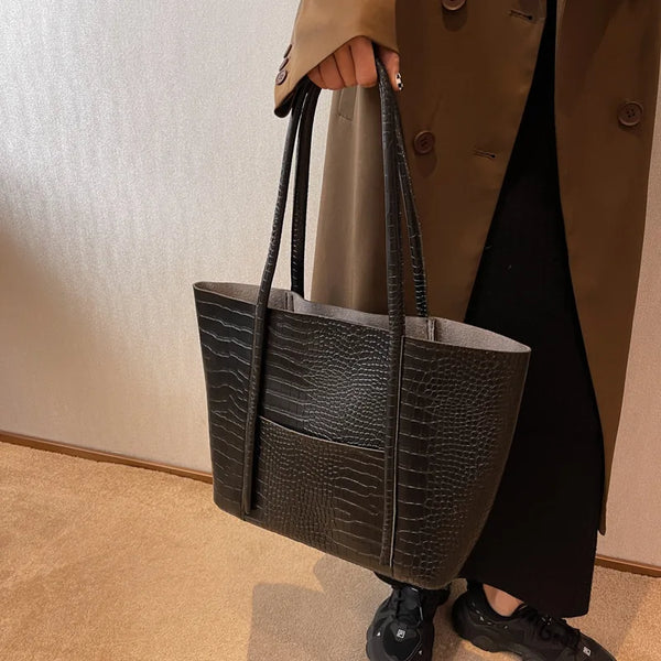 Iversen™ Betina | Vintage brown leather shoulder bag with crocodile print.