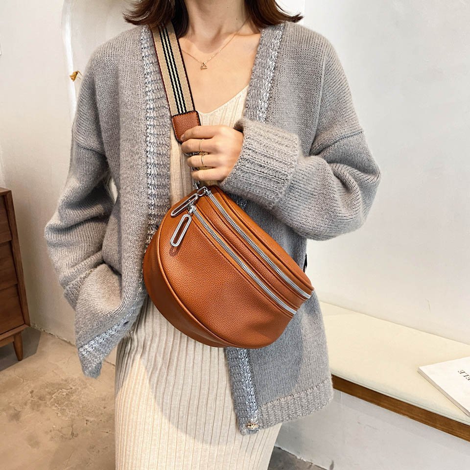 LIV Shoulder bag
