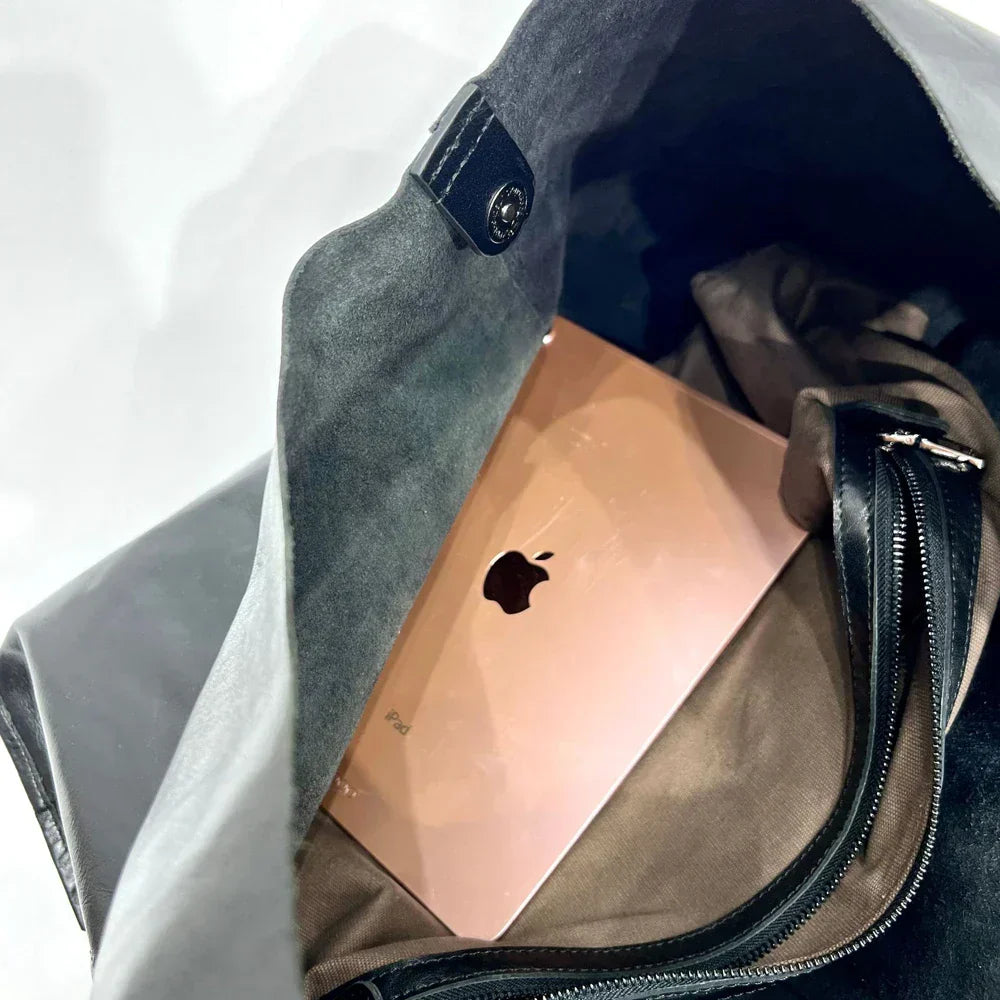 Luxury leather shoulder bag