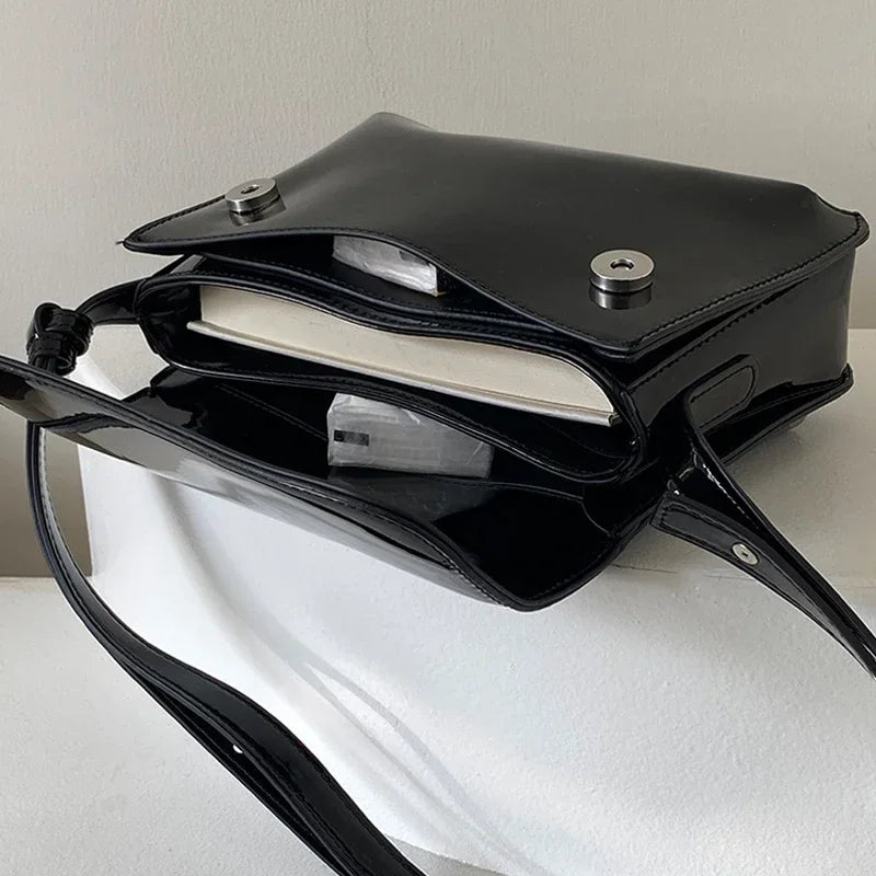 Elegant and chic red shoulder bag