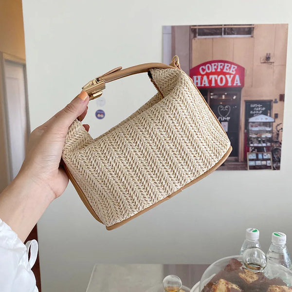 Charm by CocoStyle: straw shoulder bag