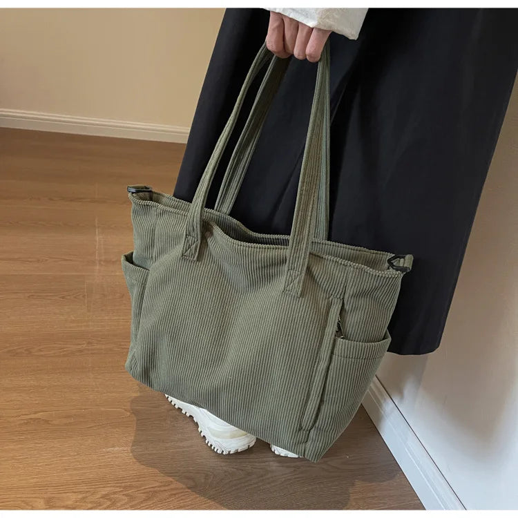 EcoTrail - Travel bag with corduroy shoulder strap