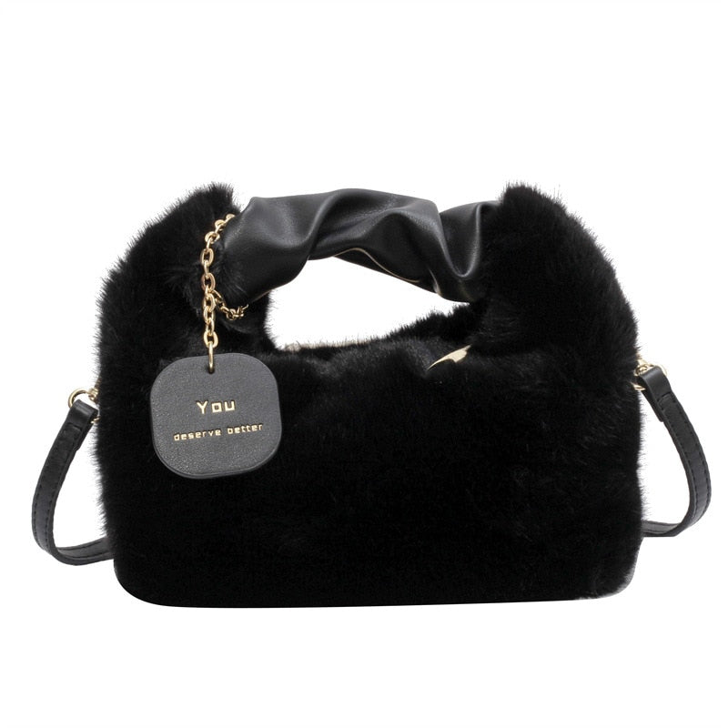 Ella Fluffy handbag - A bag you want to hug