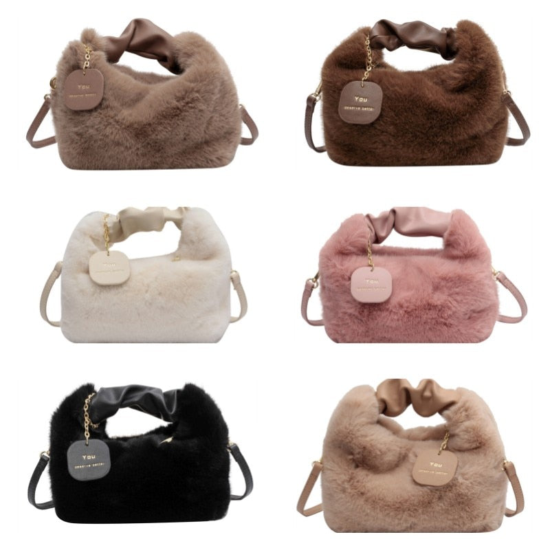 Ella Fluffy handbag - A bag you want to hug