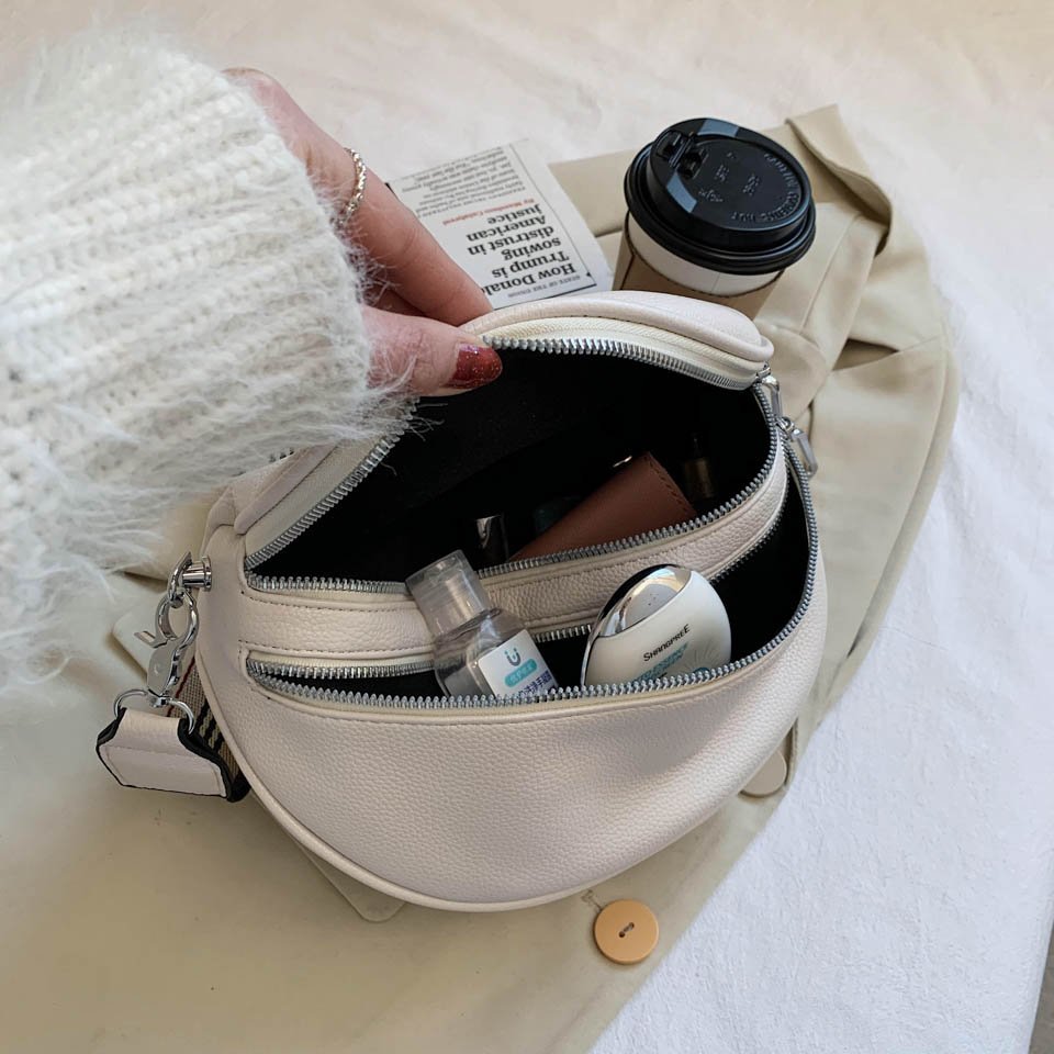 LIV Shoulder bag
