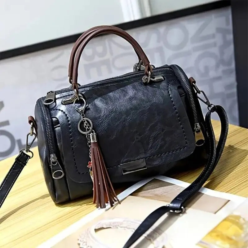 Elegant leather shoulder bag - Irmela