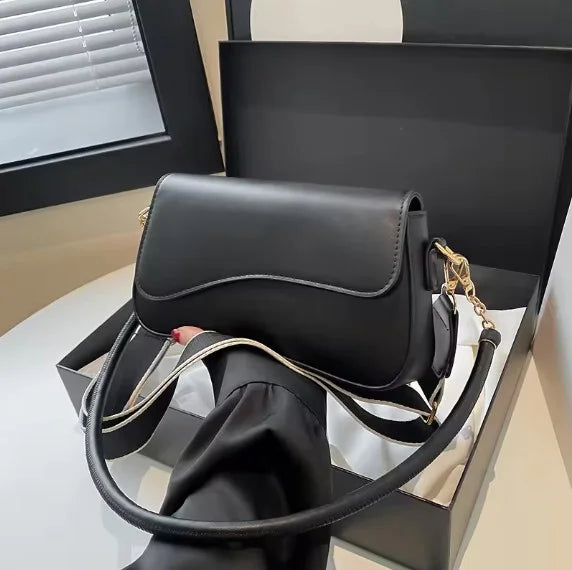 CARMELUXE - Elegant shoulder bag