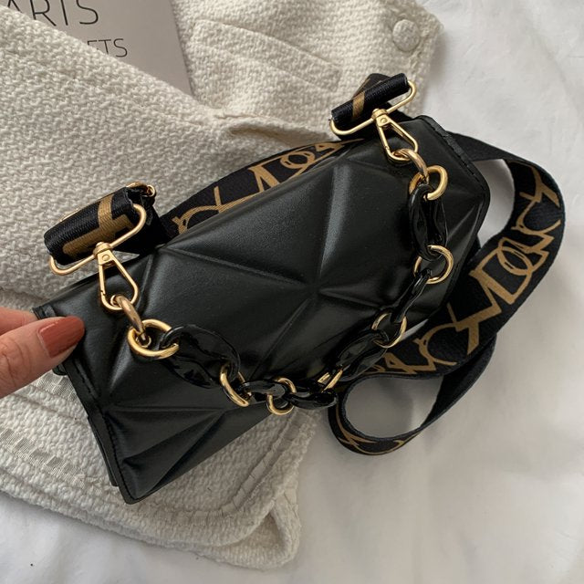 Savannah padded handbag | Elegant and trendy