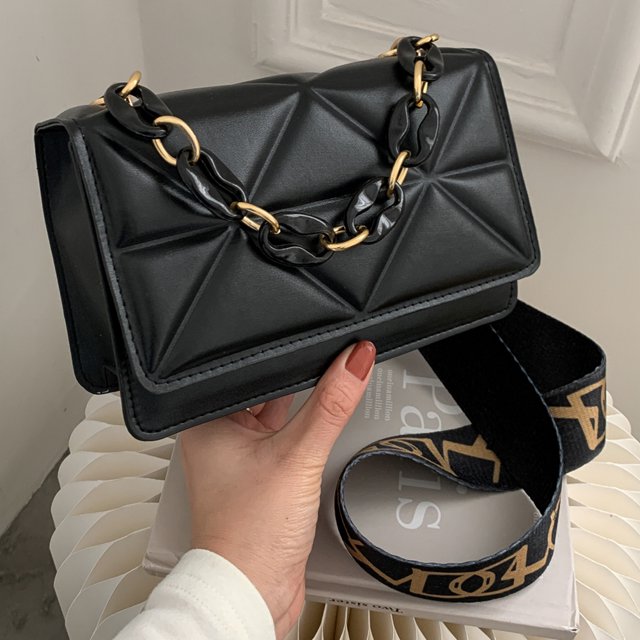 Savannah padded handbag | Elegant and trendy