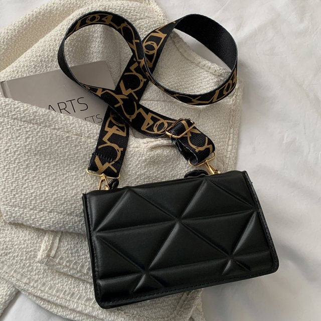 Savannah padded handbag | Elegant and trendy