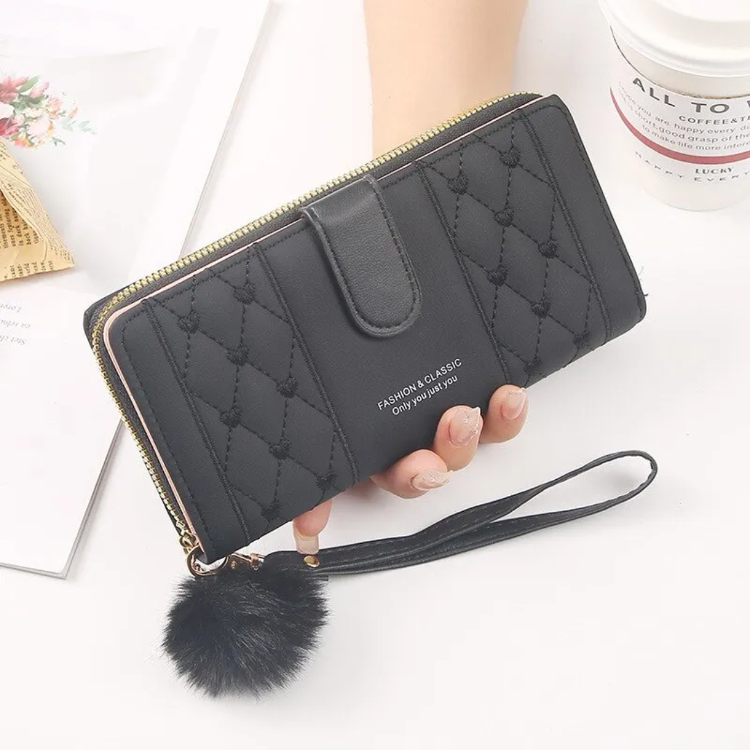 Wallet with embroidered heart motif | With practical hand strap!