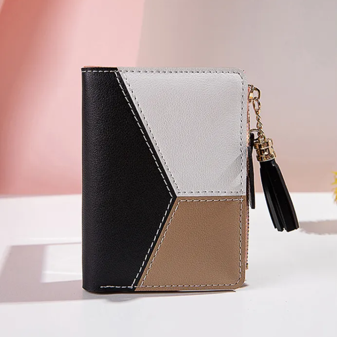 Small wallet with pompom zipper | Elegant and functional