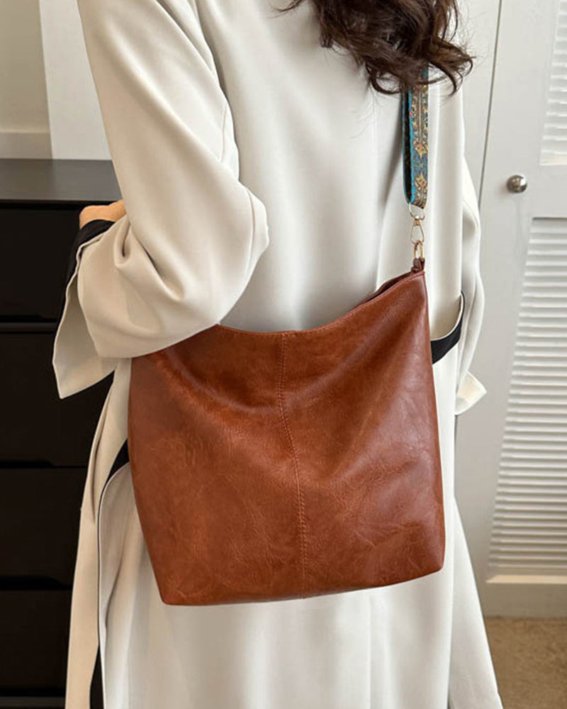 Yuna - Large bucket bag with vintage shoulder strap