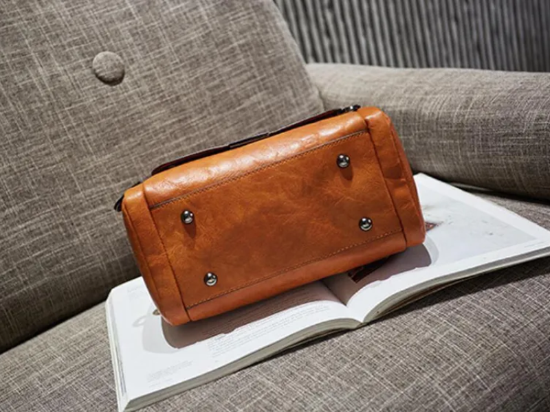 Sofie - Vintage leather handbag for women - Elegant and durable
