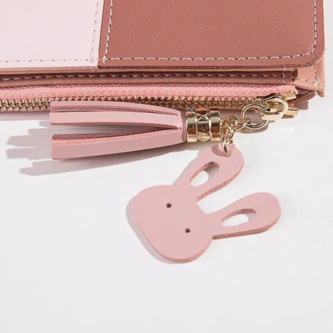 Small wallet with pompom zipper | Elegant and functional