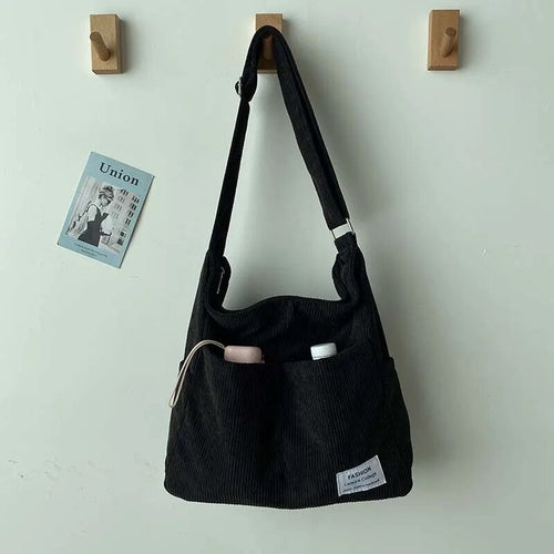 Aria - Trendy and Practical Shoulder Bag