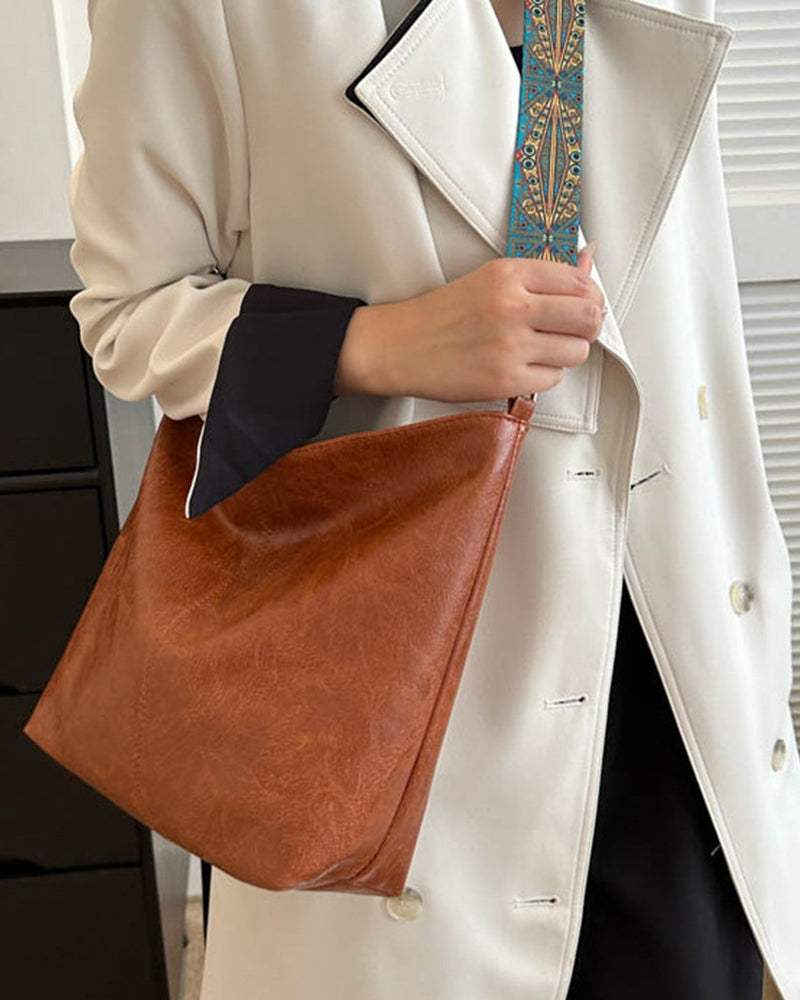 Yuna - Large bucket bag with vintage shoulder strap